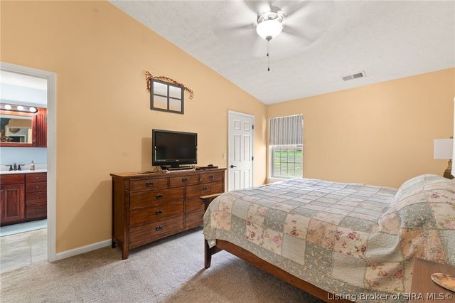 2231 Honeysuckle Way, Sellersburg, IN 47172