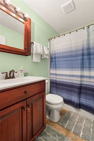 2231 Honeysuckle Way, Sellersburg, IN 47172