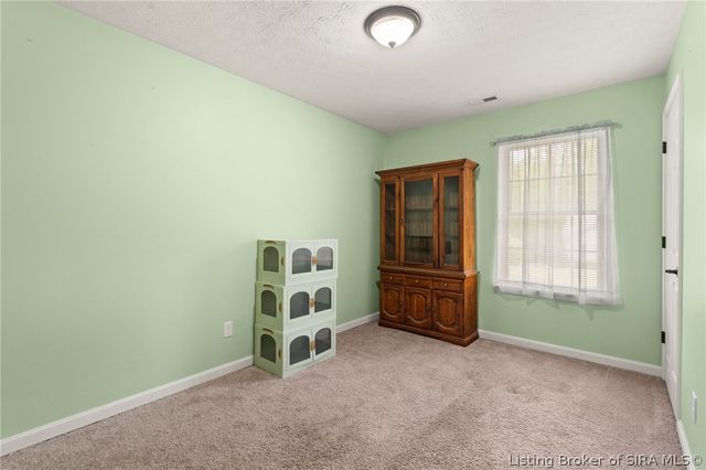 2231 Honeysuckle Way, Sellersburg, IN 47172