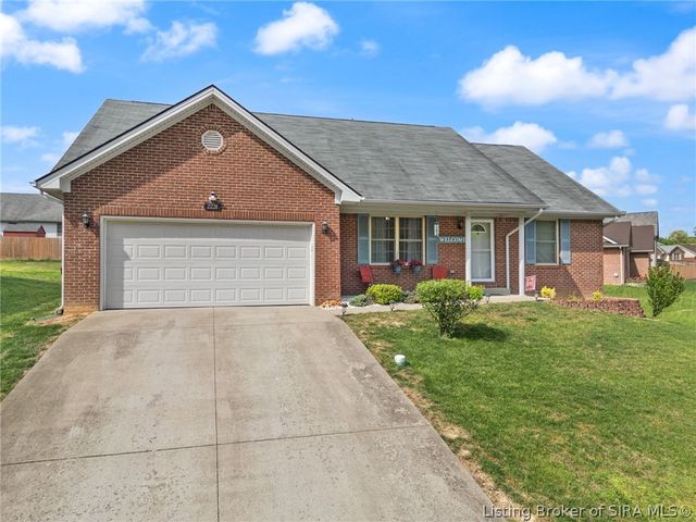 2231 Honeysuckle Way, Sellersburg, IN 47172