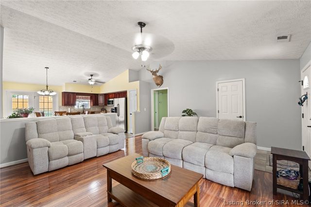 2231 Honeysuckle Way, Sellersburg, IN 47172