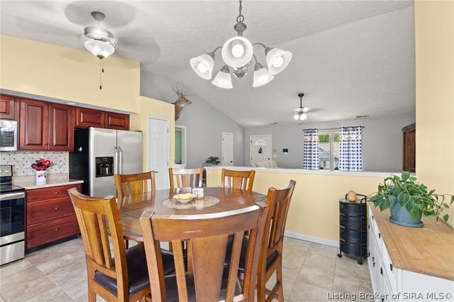 2231 Honeysuckle Way, Sellersburg, IN 47172