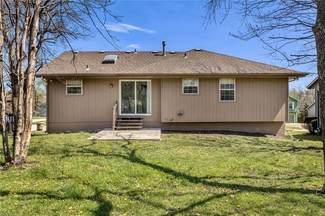 100 N Darrowby Drive, Raymore, MO 64083