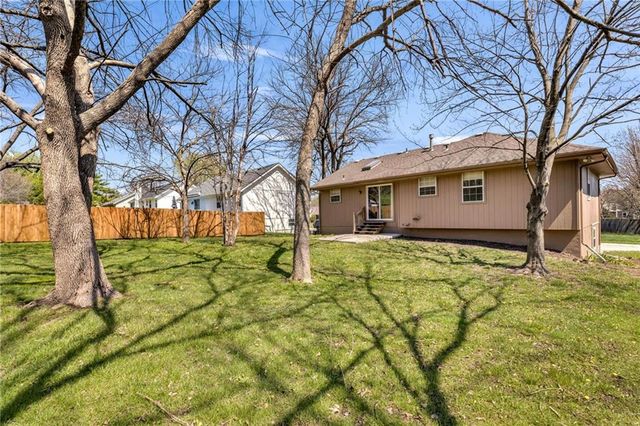 100 N Darrowby Drive, Raymore, MO 64083