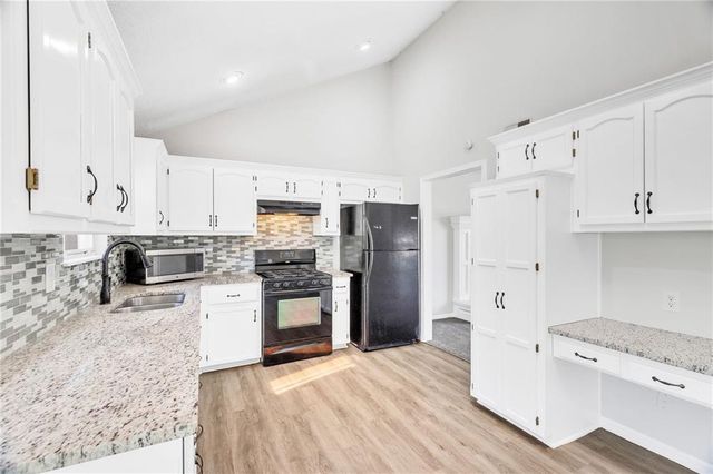 100 N Darrowby Drive, Raymore, MO 64083