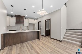 8619 W Shoreline Pl Place, Sioux Falls, SD 57107