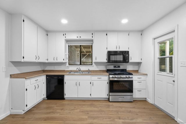 5914 Dugan Ave, La Mesa, CA 91942