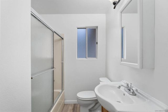 5914 Dugan Ave, La Mesa, CA 91942