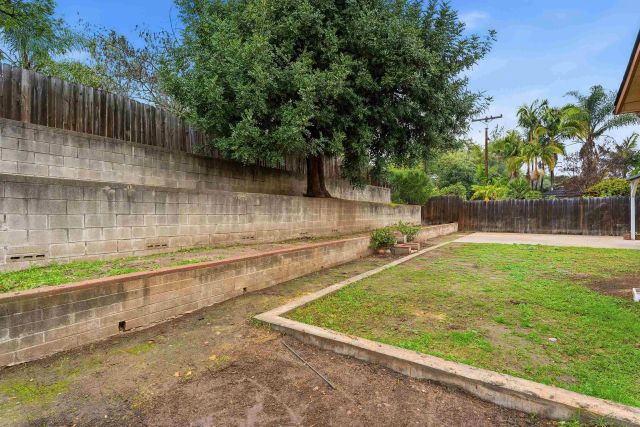 5914 Dugan Ave, La Mesa, CA 91942