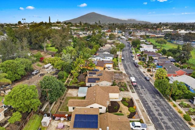 5914 Dugan Ave, La Mesa, CA 91942