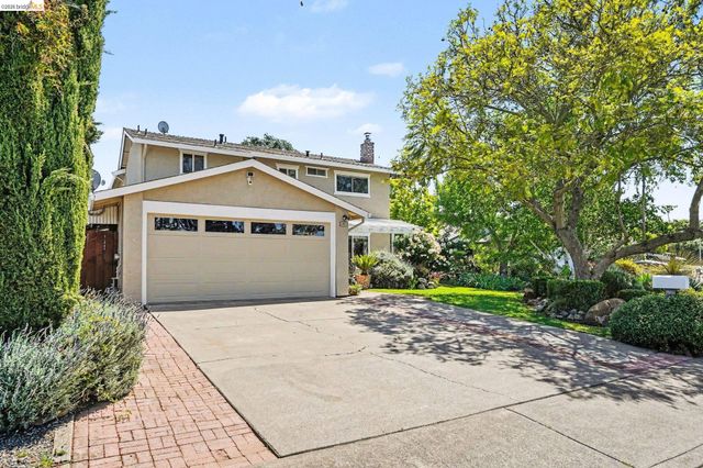 2092 Casa Grande St, Benicia, CA 94510