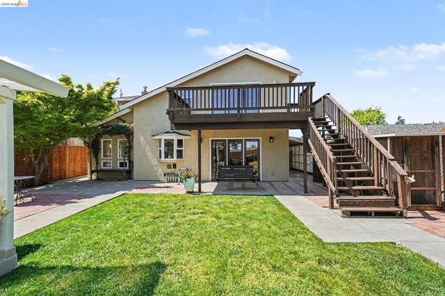 2092 Casa Grande St, Benicia, CA 94510