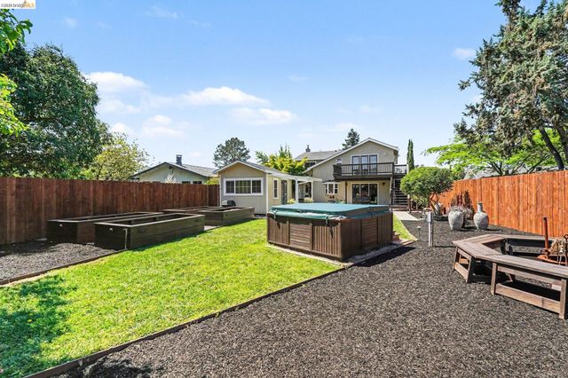 2092 Casa Grande St, Benicia, CA 94510