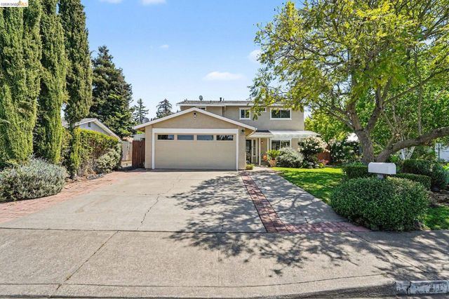 2092 Casa Grande St, Benicia, CA 94510