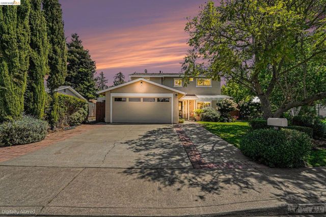 2092 Casa Grande St, Benicia, CA 94510