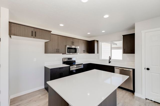 18417 N Trumpet Lily Ave, Nampa, ID 83687