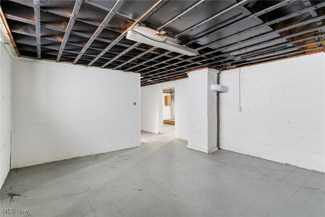 2303 Tuxedo Avenue, Parma, OH 44134