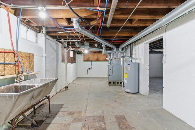 2303 Tuxedo Avenue, Parma, OH 44134