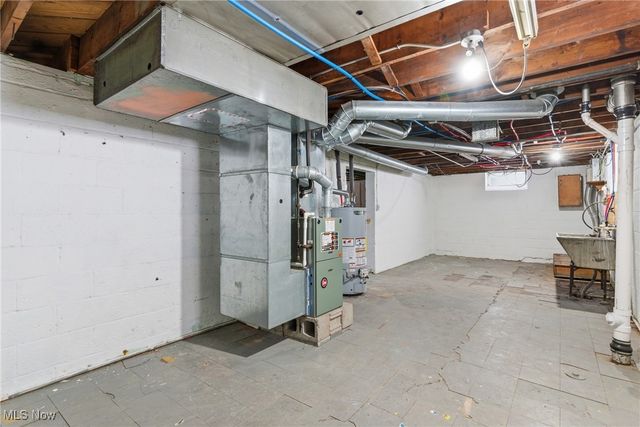 2303 Tuxedo Avenue, Parma, OH 44134