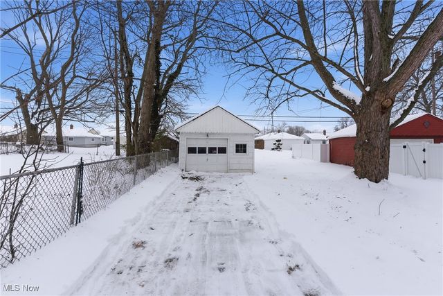 2303 Tuxedo Avenue, Parma, OH 44134