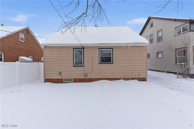 2303 Tuxedo Avenue, Parma, OH 44134