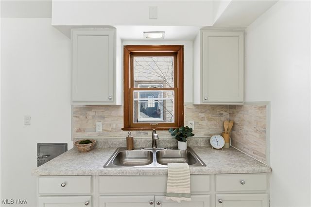 2303 Tuxedo Avenue, Parma, OH 44134