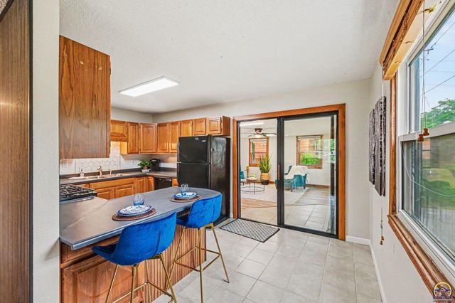 3626 SE Truman CT, Topeka, KS 66605