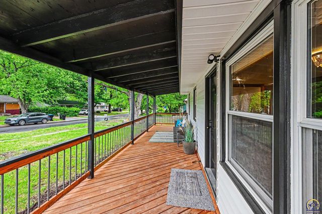 3626 SE Truman CT, Topeka, KS 66605
