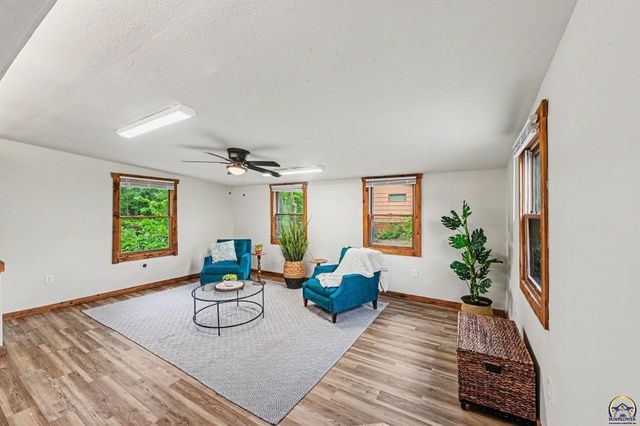 3626 SE Truman CT, Topeka, KS 66605