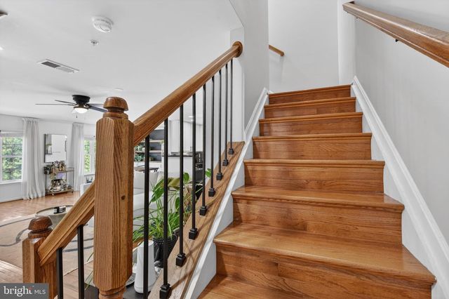 2819 CHINKAPIN OAK LN, Woodbridge, VA 22191