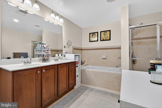 2819 CHINKAPIN OAK LN, Woodbridge, VA 22191