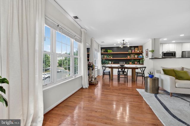 2819 CHINKAPIN OAK LN, Woodbridge, VA 22191