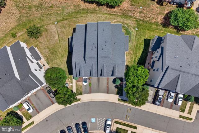 2819 CHINKAPIN OAK LN, Woodbridge, VA 22191
