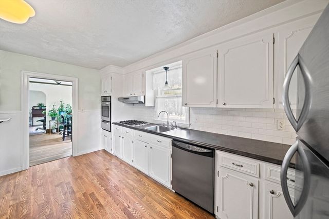 20 Fairbanks Rd, Milton, MA 02186