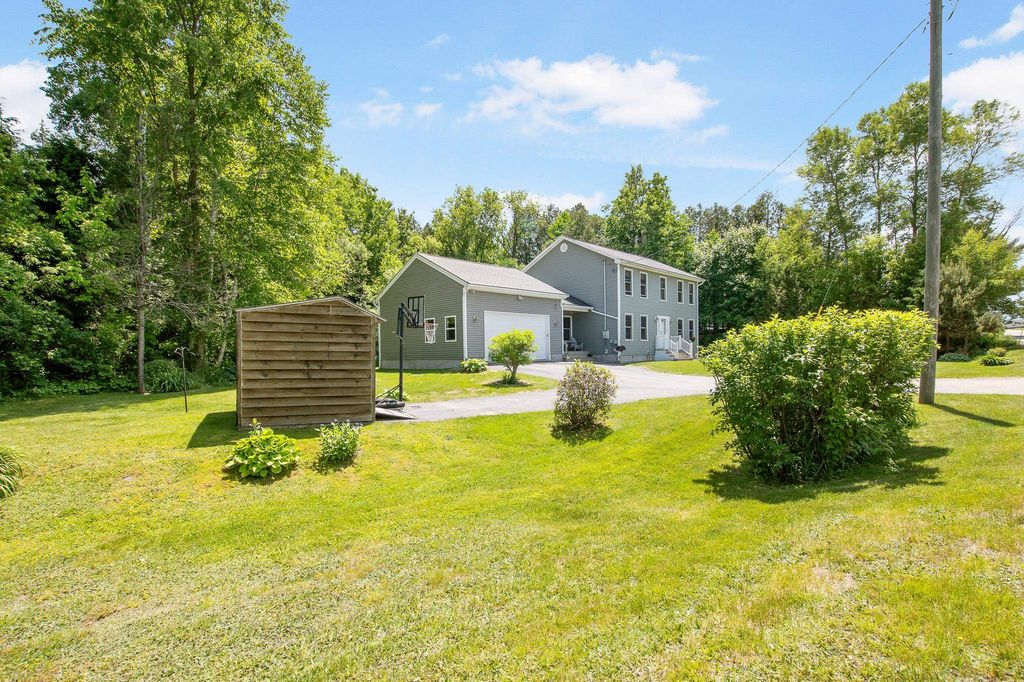 2006 Hutchins Street, Berlin, NH 03570