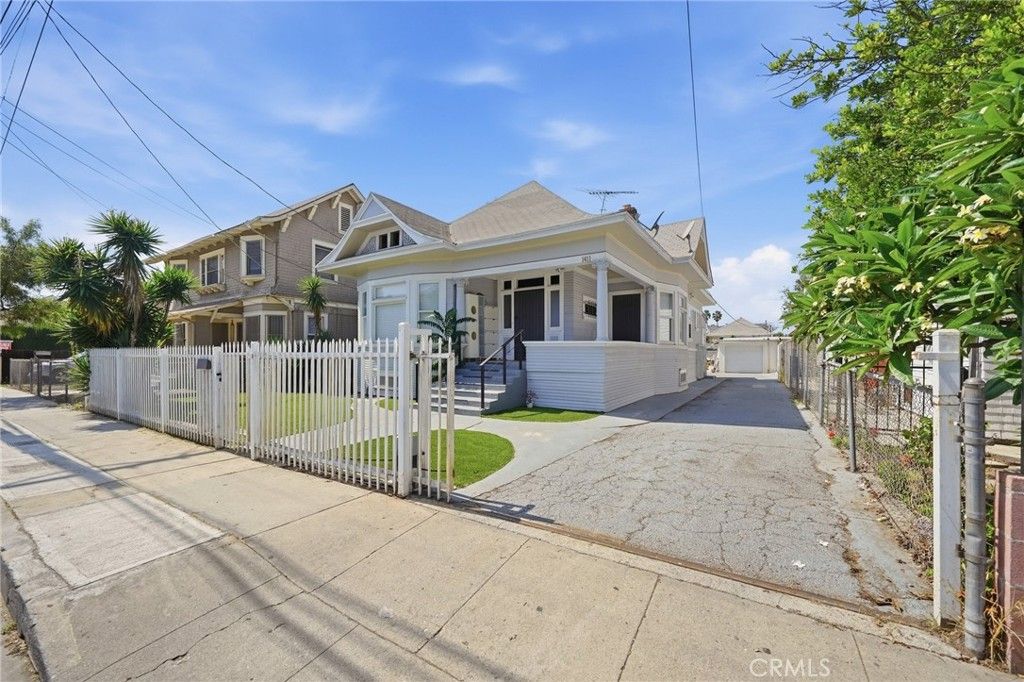 1411 Albany Street, Los Angeles, CA 90015 — photo 2