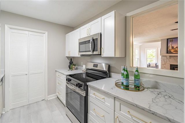 1103 Lake Pointe Circle, Roswell, GA 30075