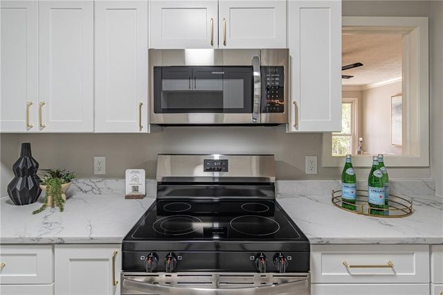 1103 Lake Pointe Circle, Roswell, GA 30075