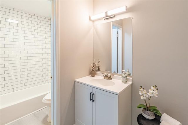 1103 Lake Pointe Circle, Roswell, GA 30075