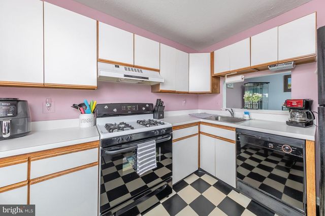 2502 THISTLEDOWN CT, Sewell, NJ 08080