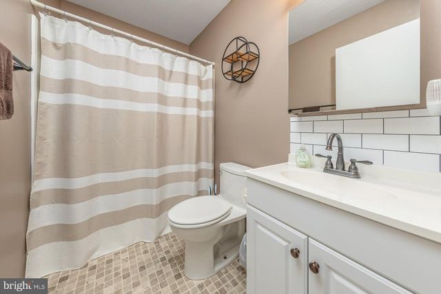 2502 THISTLEDOWN CT, Sewell, NJ 08080