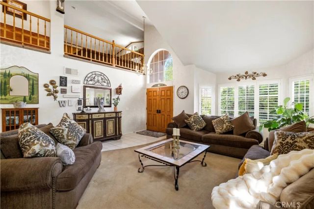 28931 Woodside Drive, Saugus, CA 91390