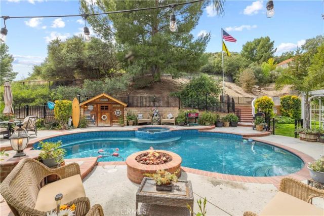 28931 Woodside Drive, Saugus, CA 91390
