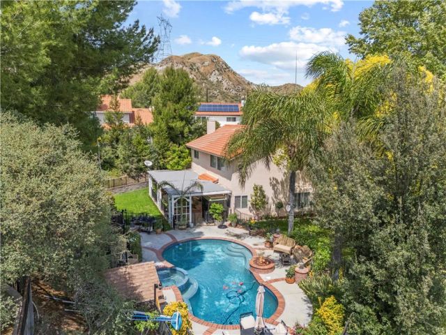 28931 Woodside Drive, Saugus, CA 91390