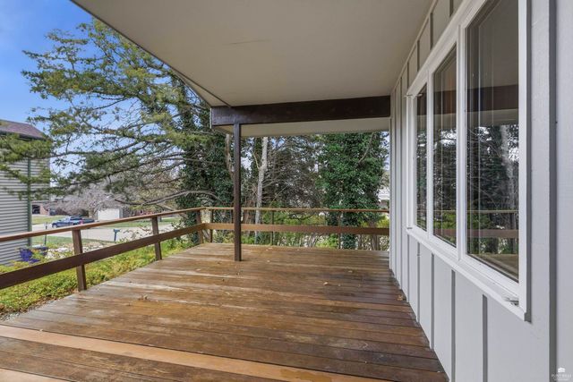 1621 Denholm Drive, Manhattan, KS 66503