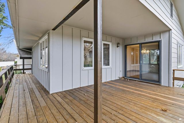 1621 Denholm Drive, Manhattan, KS 66503