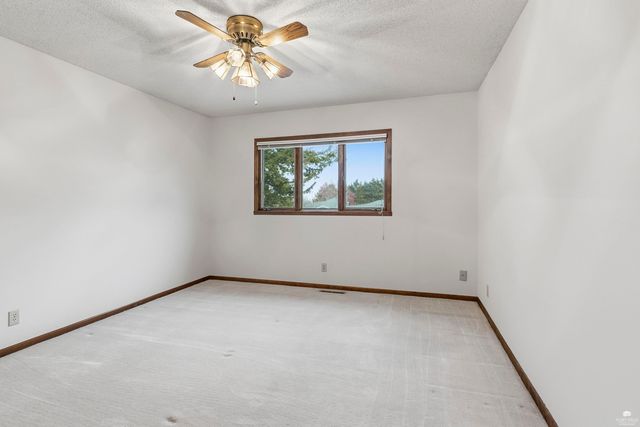 1621 Denholm Drive, Manhattan, KS 66503