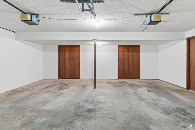 1621 Denholm Drive, Manhattan, KS 66503