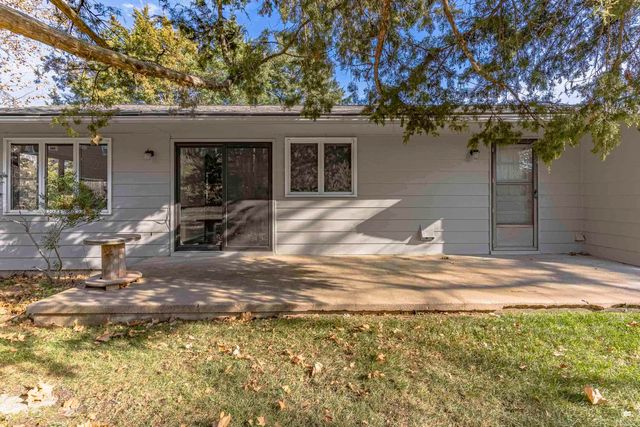 1621 Denholm Drive, Manhattan, KS 66503