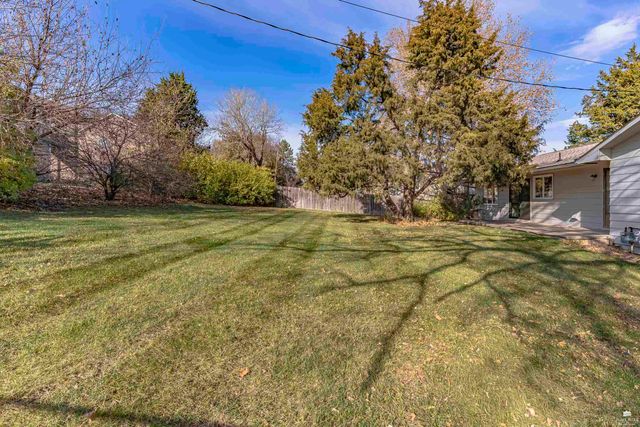 1621 Denholm Drive, Manhattan, KS 66503